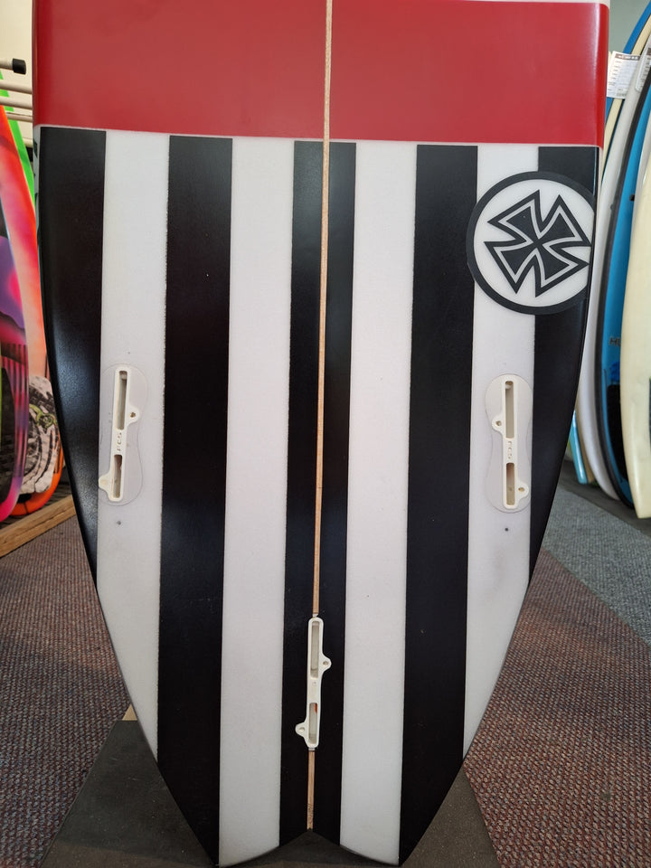 BARON PU SWALLOW 5'10 X 18 1/2' X 2 1/8" = 27L