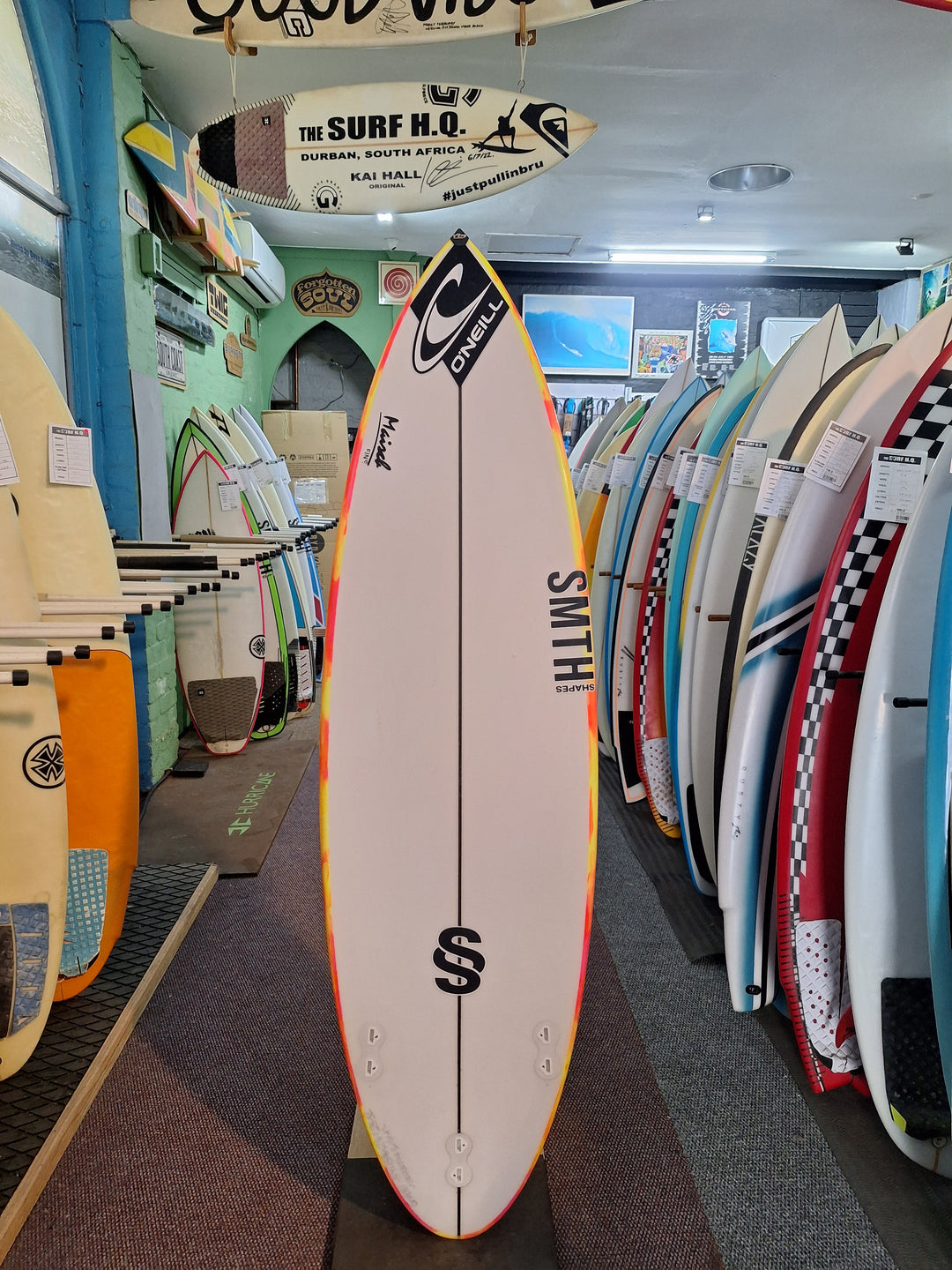 SMTH SHAPES PU V12 5'9 X 18 3/8" X 2 1/4" = 25.5L