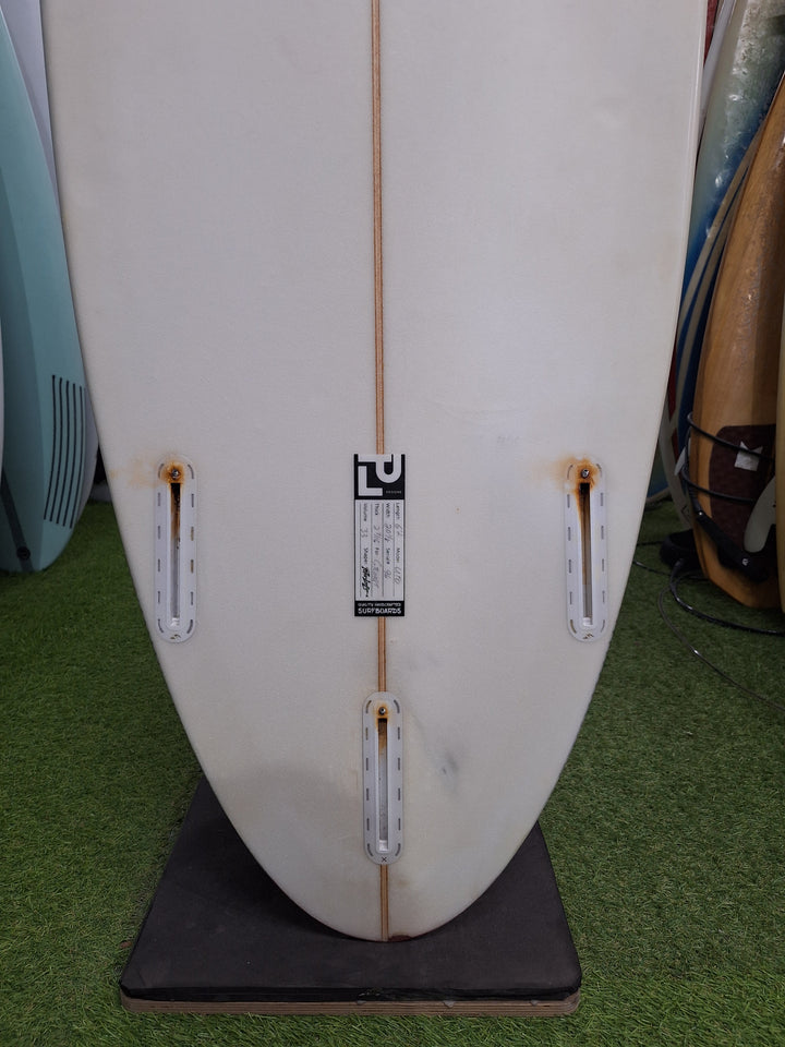 PETER LAWSON PU UFO 6'2 X 20 1/8" X 2 7/16" = 33L