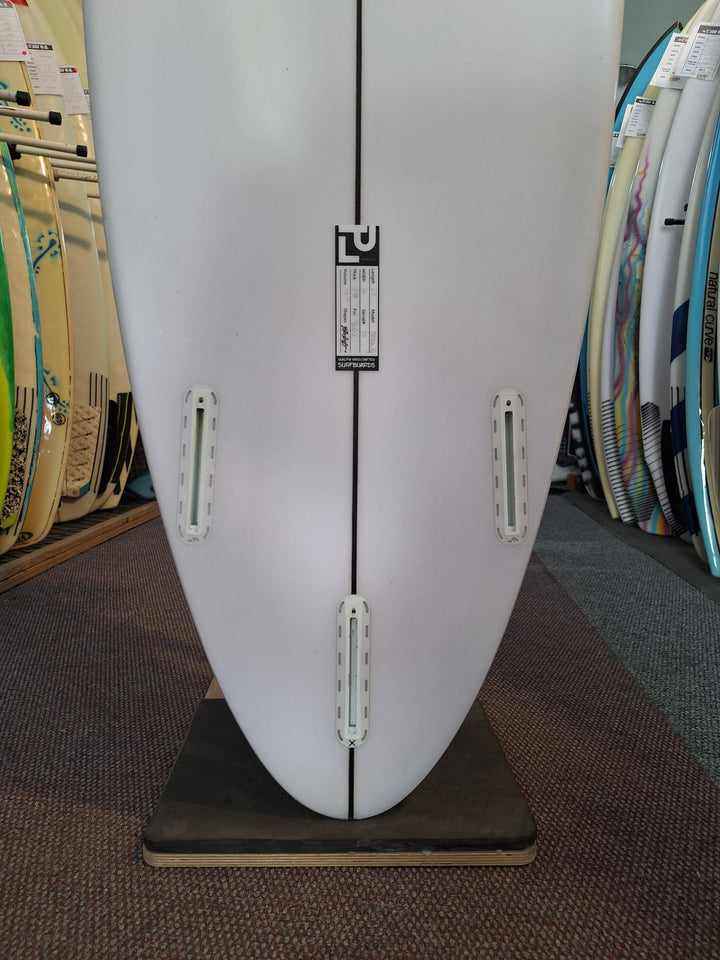 PETER LAWSON PU BOEING 6'6 X 20" X 2 7/8" = 37.5L