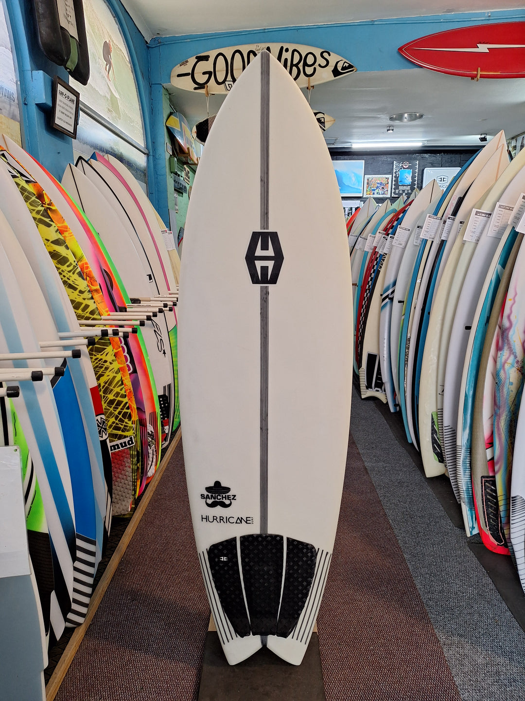 HURRICANE PU SANCHEZ 5'10 X 20 3/4' X 2 5/8" = 34L