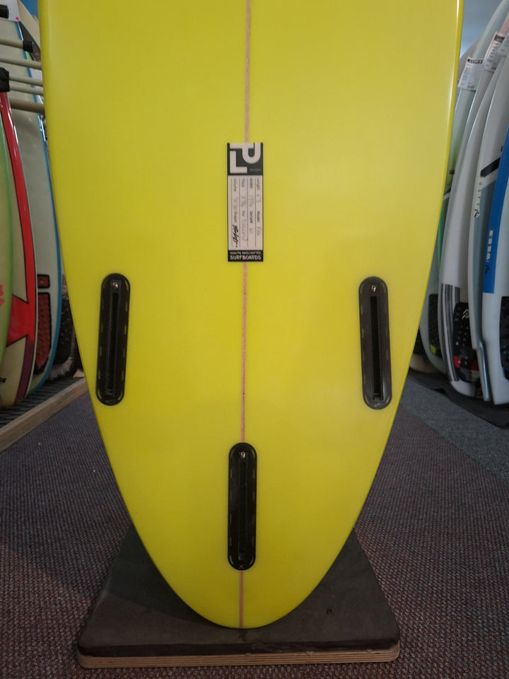 PETER LAWSON PU F22 6'3 x 19 1/4 x 2 7/16 = 30.8L