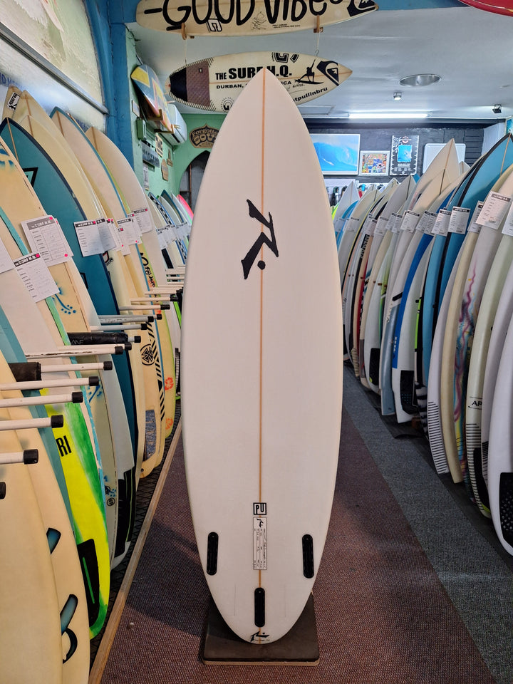 RUSTY PU SD 6'0 X 19.25" X 2.5" = 31.4L