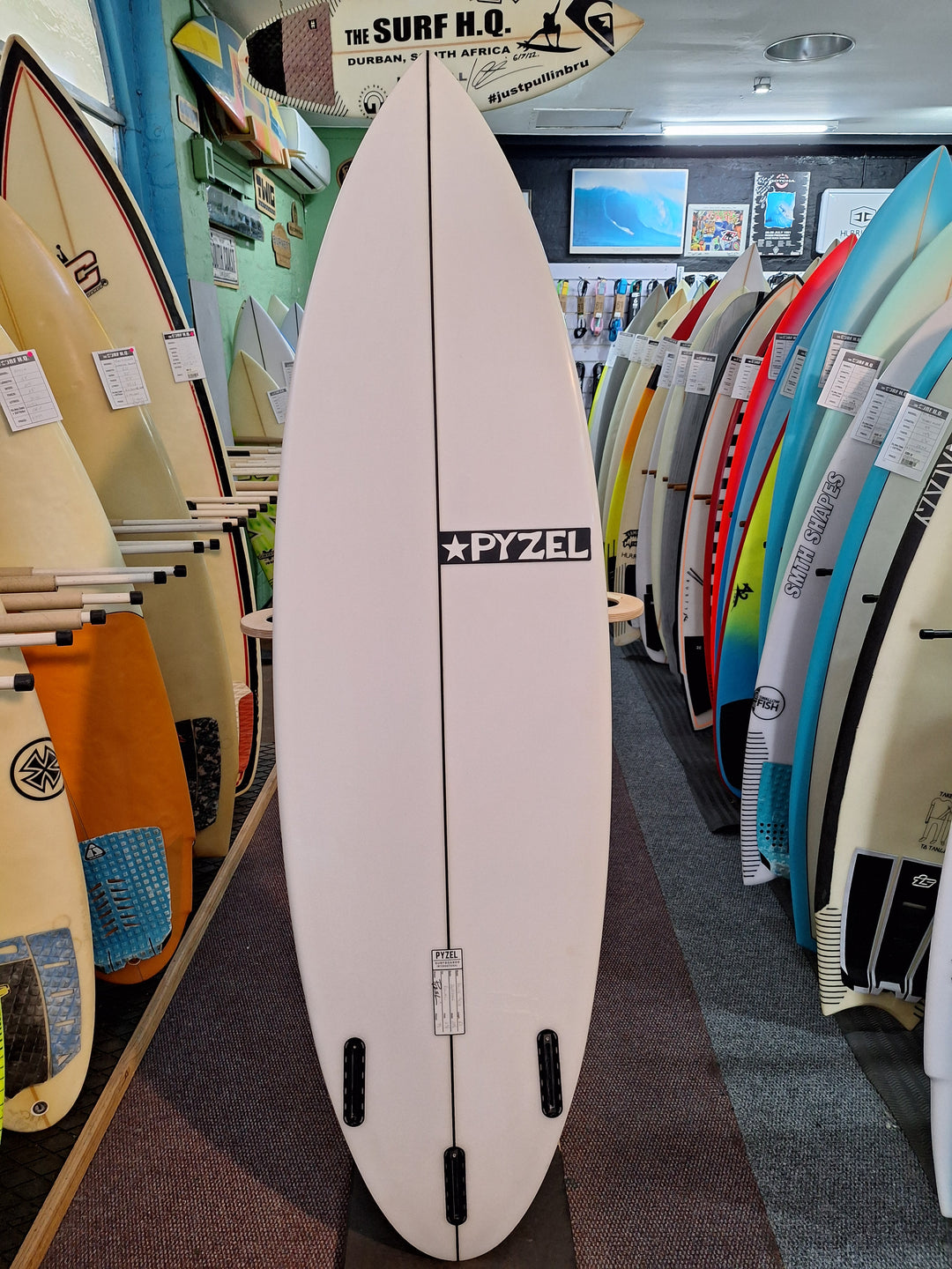 PYZEL PU POWER TIGER 6'2 X 19 1/2" X 2 5/8" = 33L