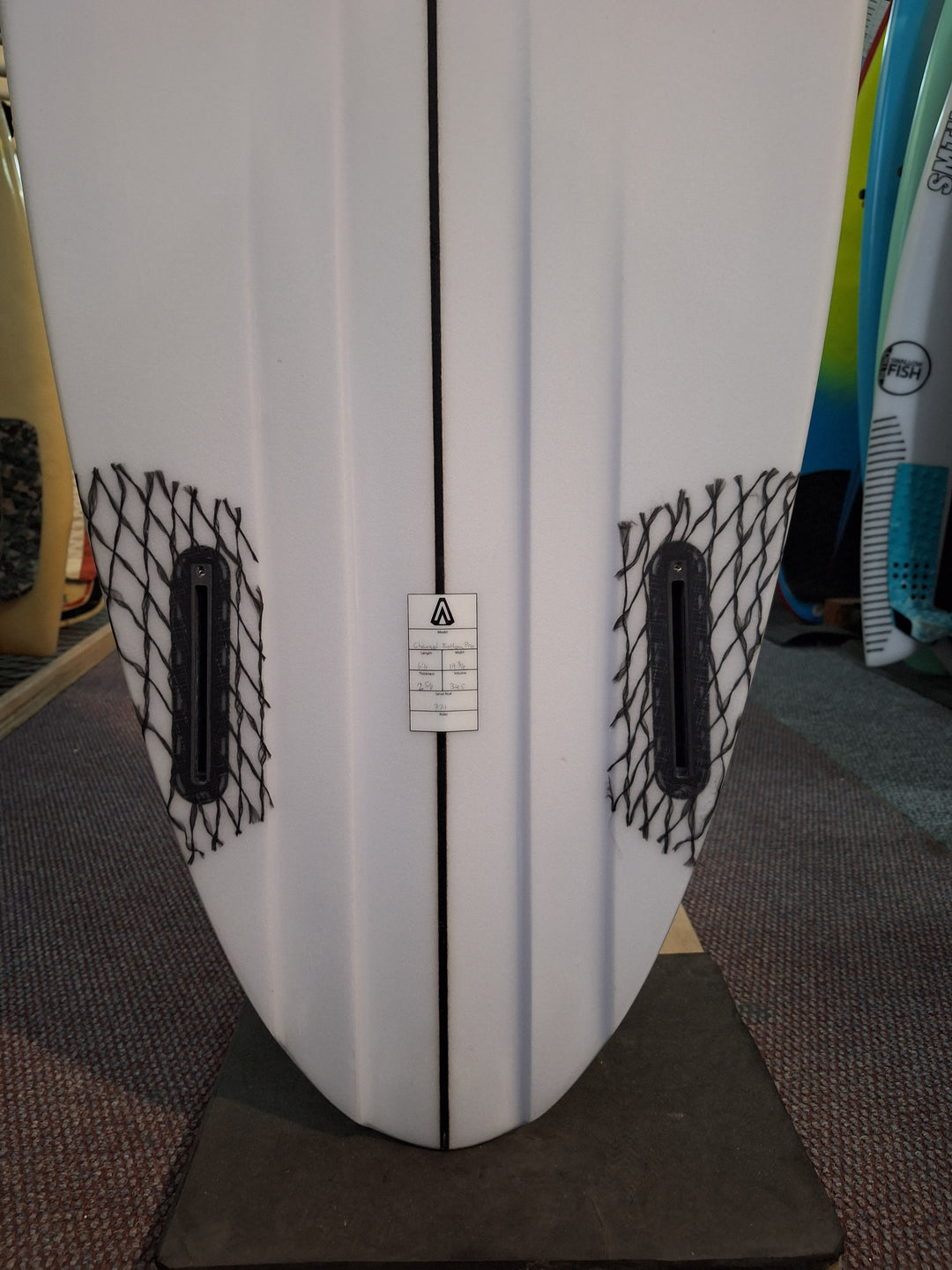 ANALOGY PU CHANNEL BOTTOM PRO 6'4 X 19 3/4" X 2 5/8" = 34.5L
