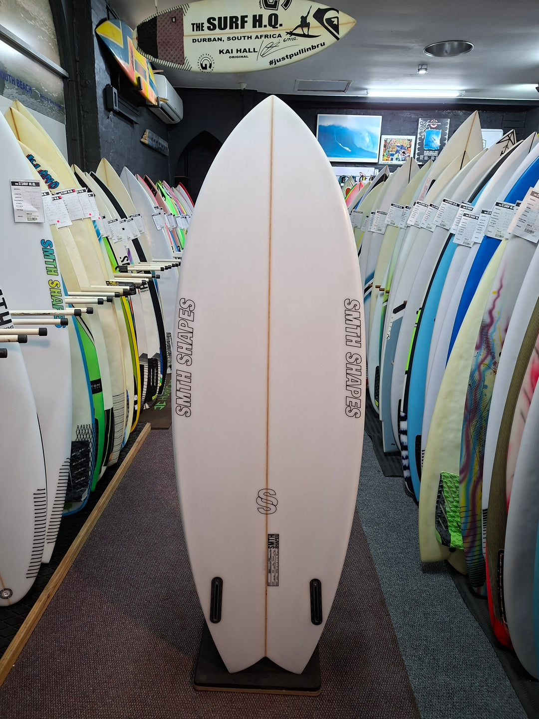 SMTH SHAPES PU COSMIC FISH 5'5 x 20 3/4" x 2 7/16" = 29L