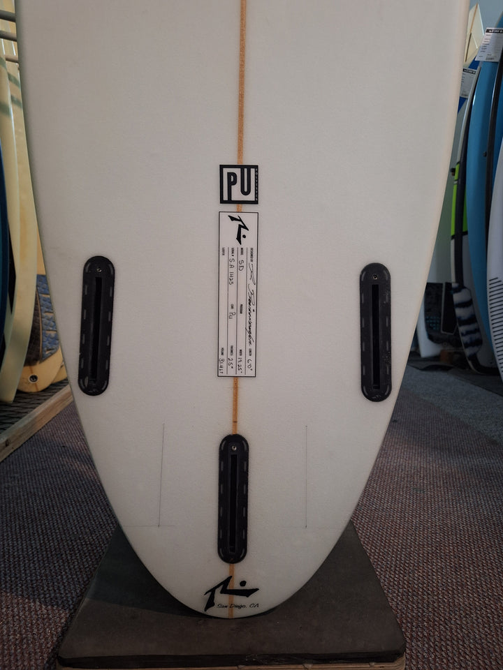 RUSTY PU SD 6'0 X 19.25" X 2.5" = 31.4L