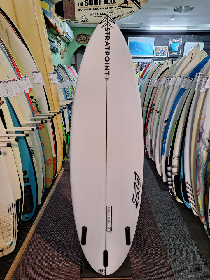 ELS PU WHITE LIGHTNING 5'11 X 19.20" X 2.43" = 29.35L