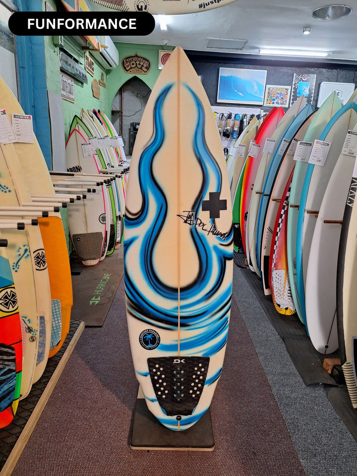 DOC LAUSCH PU NEW TOY 5'6 X 19" X 2 3/8" = 26.4L