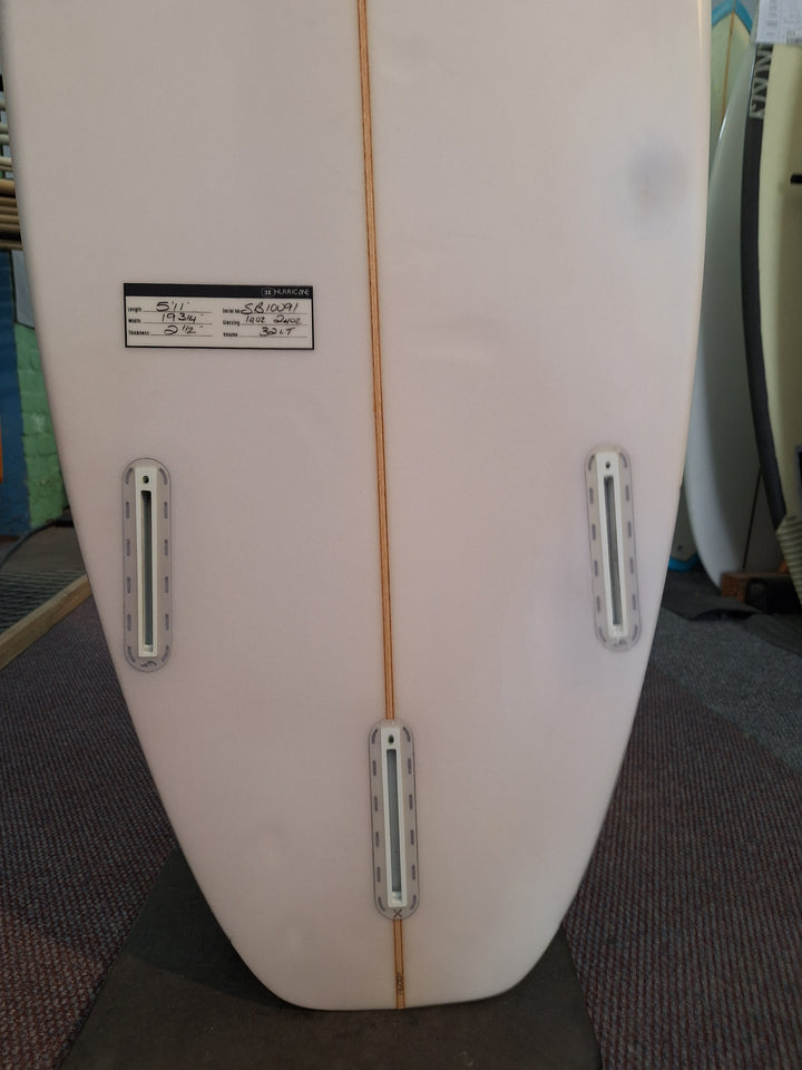 HURRICANE PU ROCKSTAR 5'11 X 19 3/4" X 2 1/2" = 32L