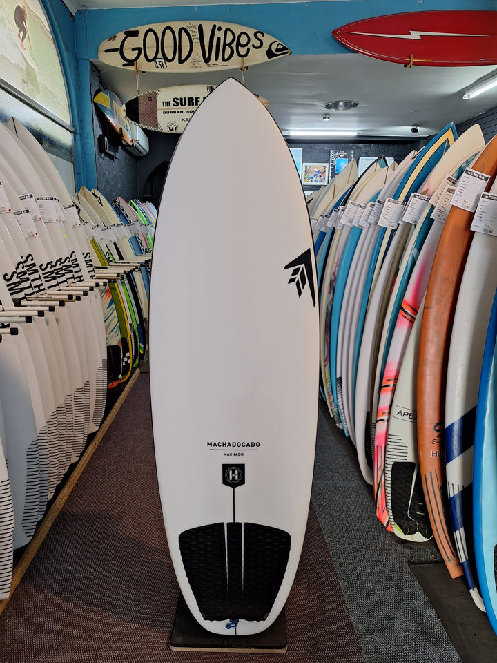 FIREWIRE EPS MACHADOCADO 5'6 x 20 7/8" x 2 9/16" = 32.3L
