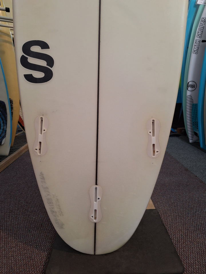 SMTH SHAPES PU VOLUME 5'8 X 18 1/2' X 2 1/4' = 26L