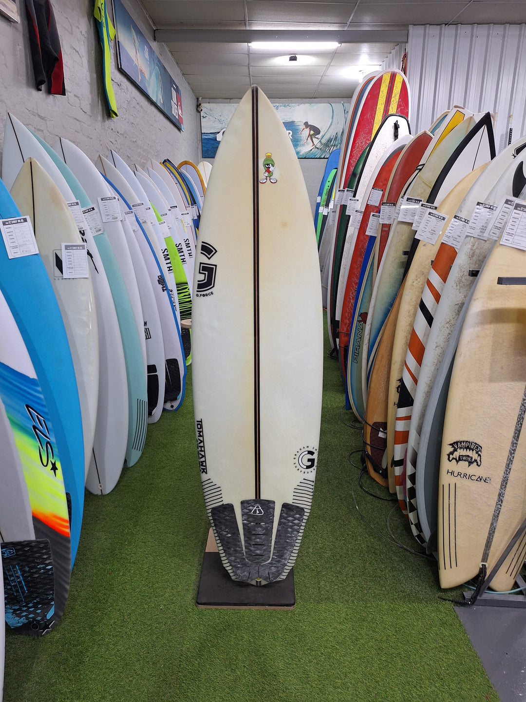 SMTH SHAPES PU TOMOHAWK 6'0 X 20" X 2 1/2" = 33.5L