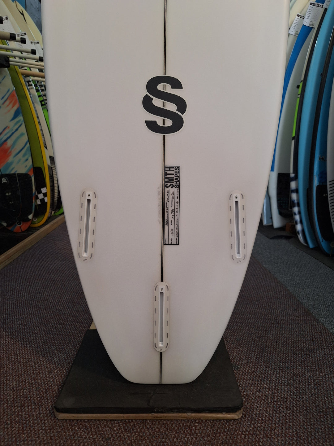 SMTH SHAPES PU VOLUME 6'2 x 19 3/8" x 2 1/2" = 32.3L