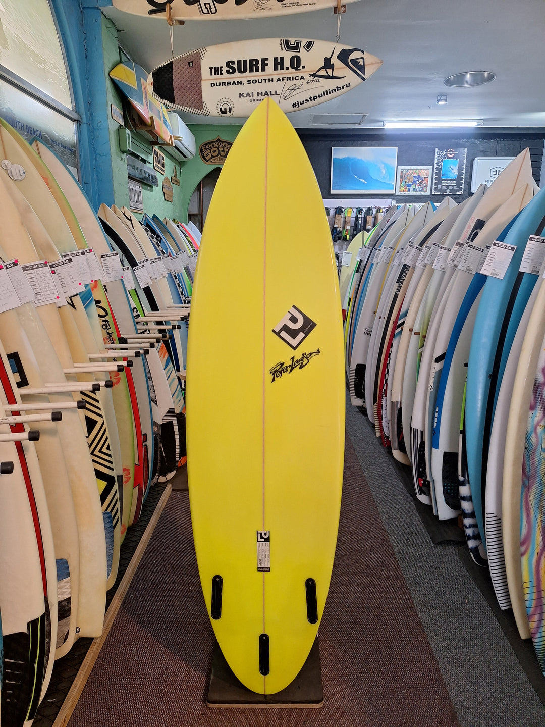 PETER LAWSON PU F22 6'3 x 19 1/4 x 2 7/16 = 30.8L