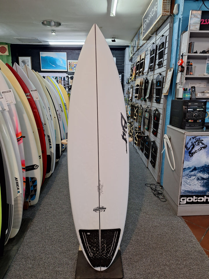 BILT PU LIGHTNING 2 6'1 X 19 1/4" X 2 5/8" = 31.65L