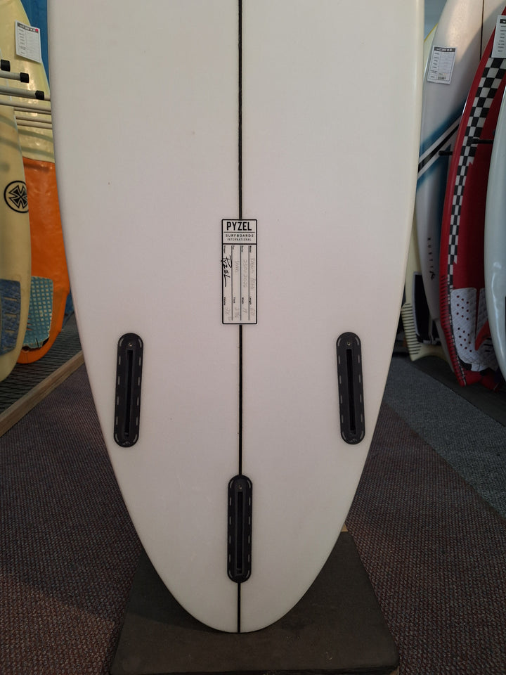 PZYEL PU RADIUS PRIME 6'0 X 19" X 2 7/16" = 28.30L
