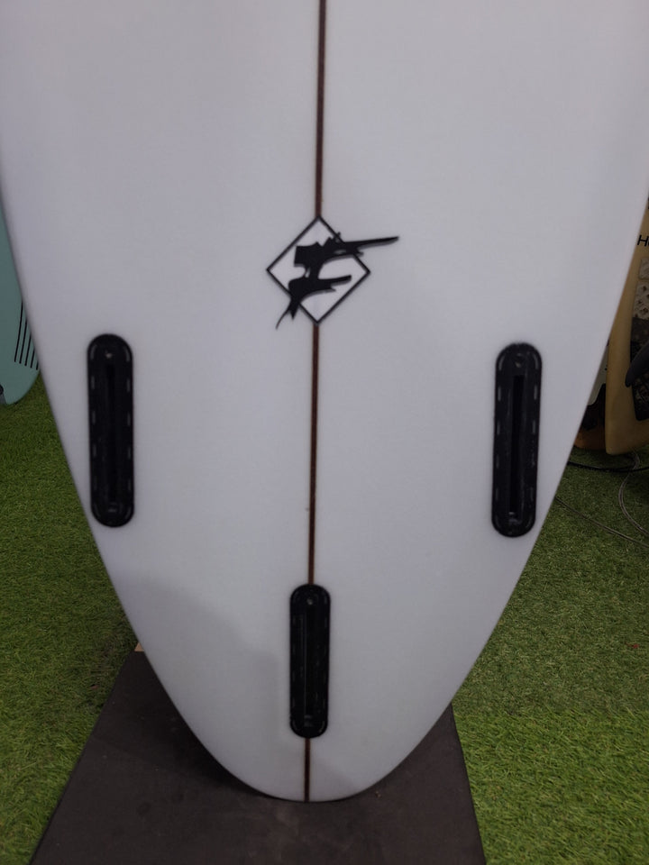 BILT PU PRO 1 6'4 X 19 3/4" X 2 3/4" = 35.5L