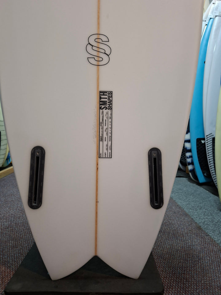 SMTH SHAPES PU COSMIC FISH 5'5 x 20 3/4" x 2 7/16" = 29L