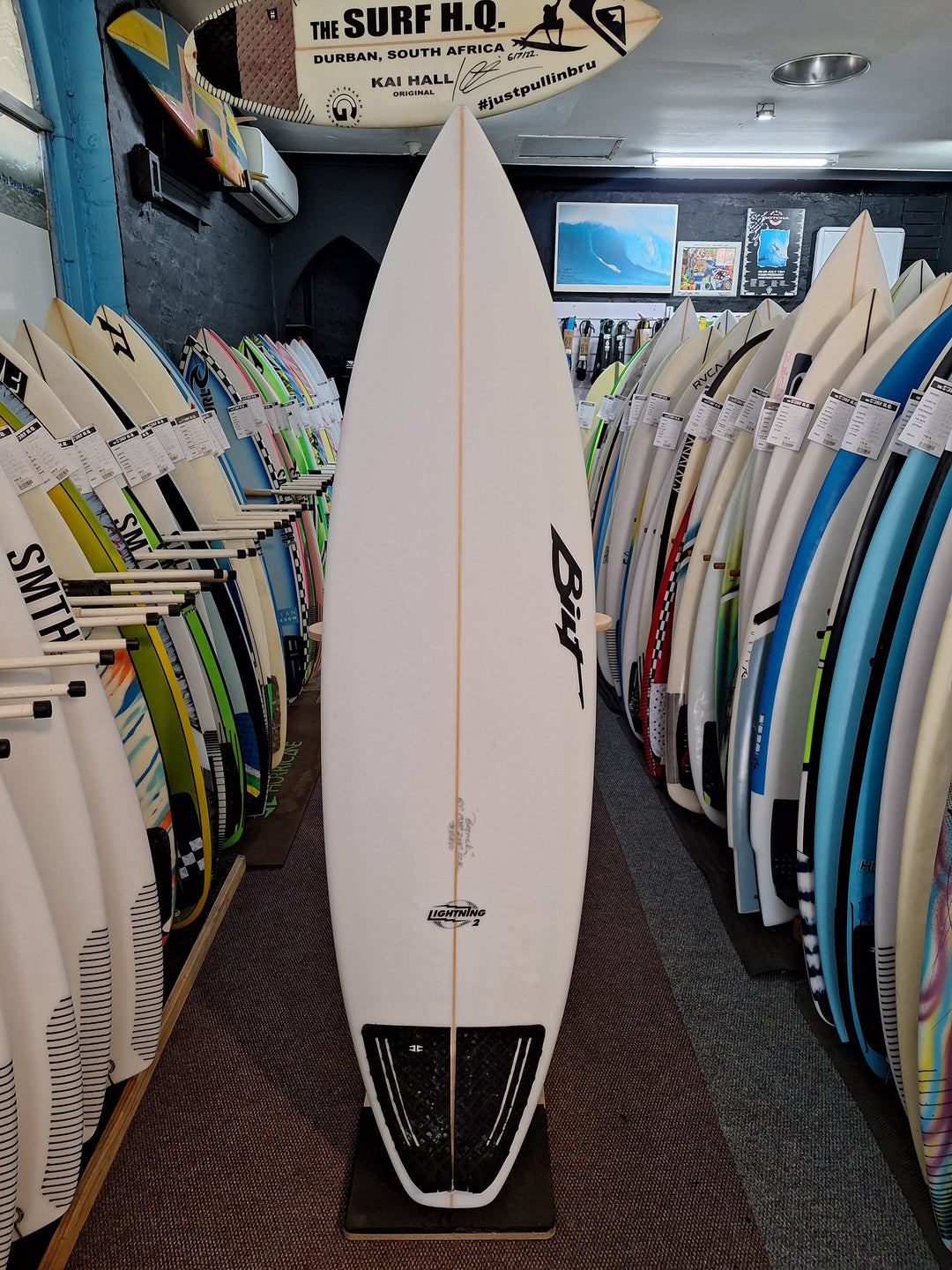 BILT PU LIGHTNING 2 6'1 x 19.30" x 2.83" = 32.8L