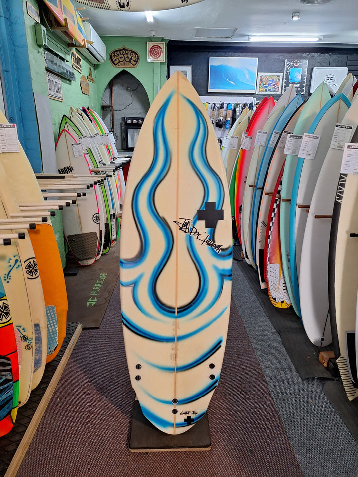 DOC LAUSCH PU NEW TOY 5'6 X 19" X 2 3/8" = 26.4L