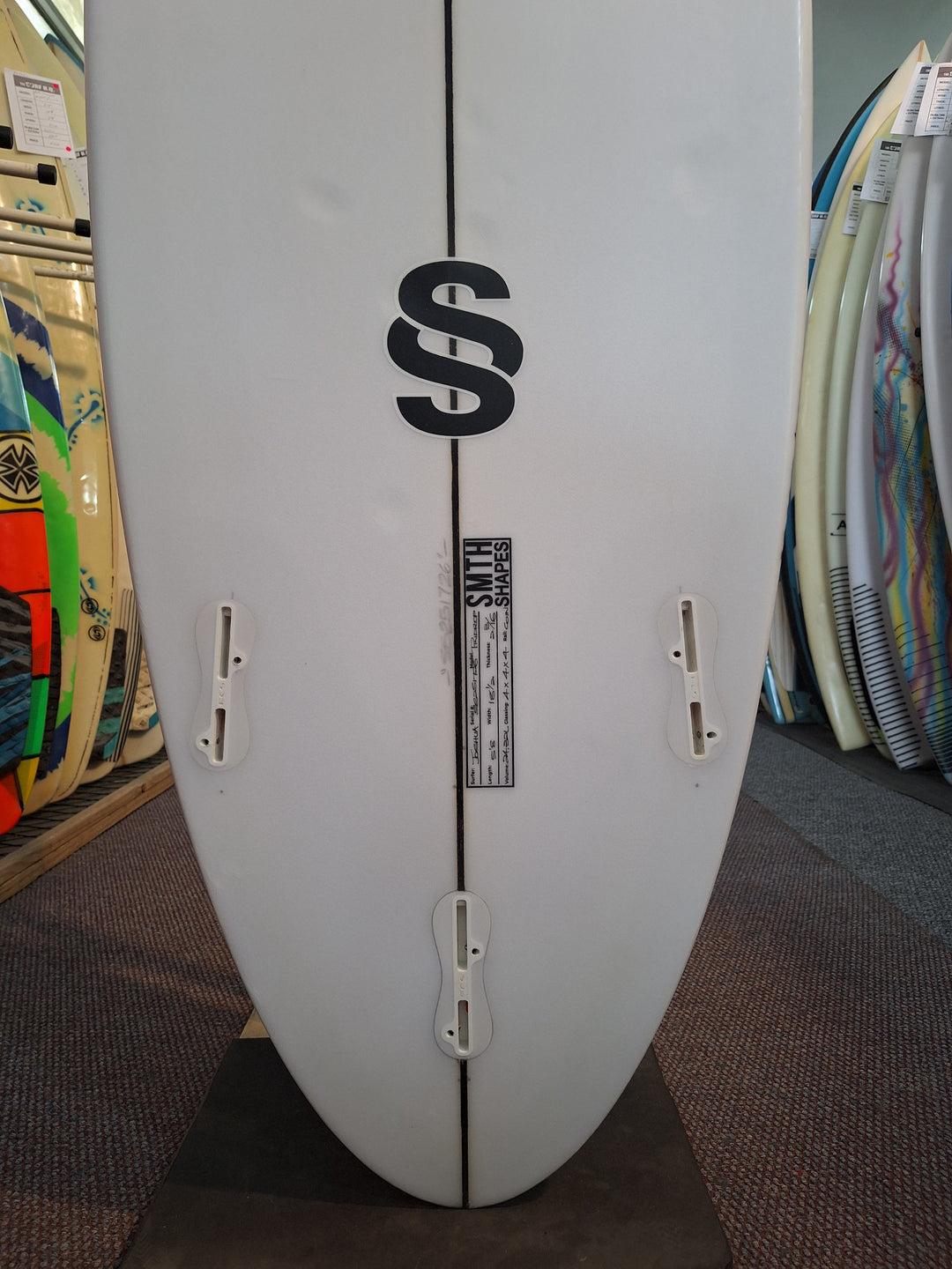 SMTH SHAPES PINDROP 5'8 X 18 1/2" X 2 3/16" = 24.32L