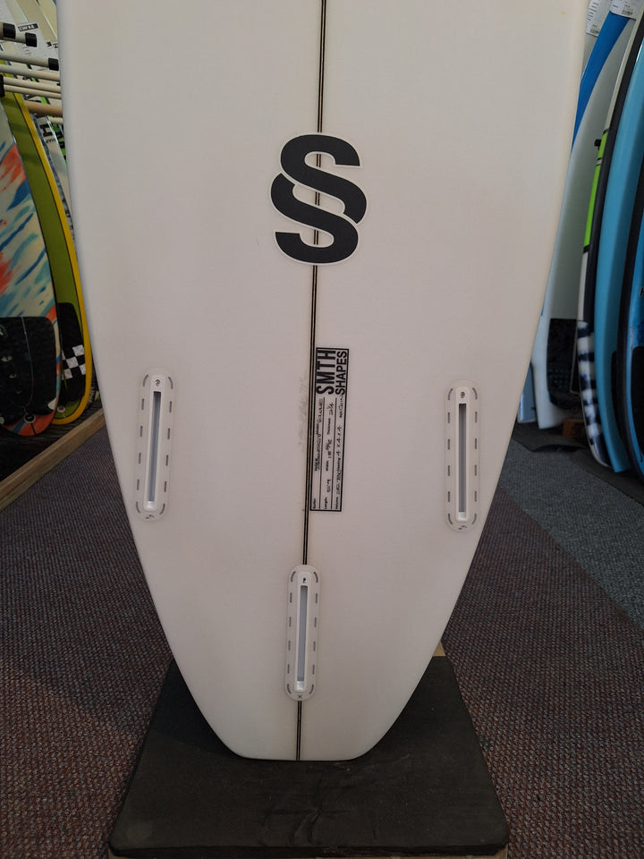 SMTH SHAPES PU VOLUME 5'9 x 18 5/8" x 2 1/4" = 25.73L