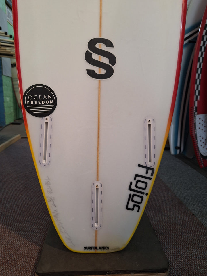 SMTH SHAPES PU MAYTRIX 6'2 X 19 1/4" X 2 5/8" = 32.93L
