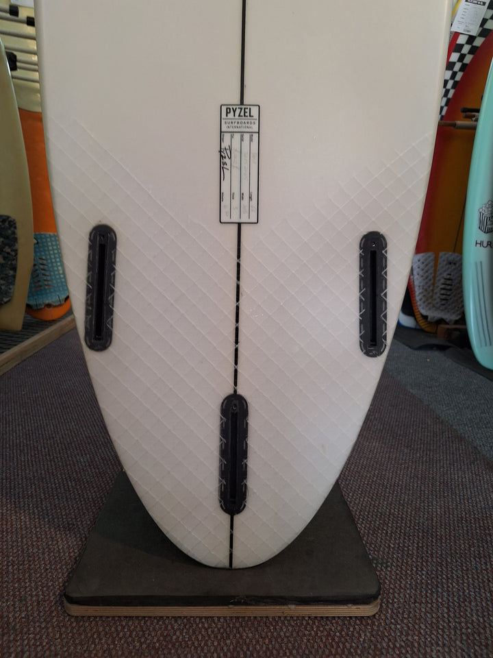 PYZEL PU THE GHOST 6'6 X 20 1/2" X 3" = 41.5L