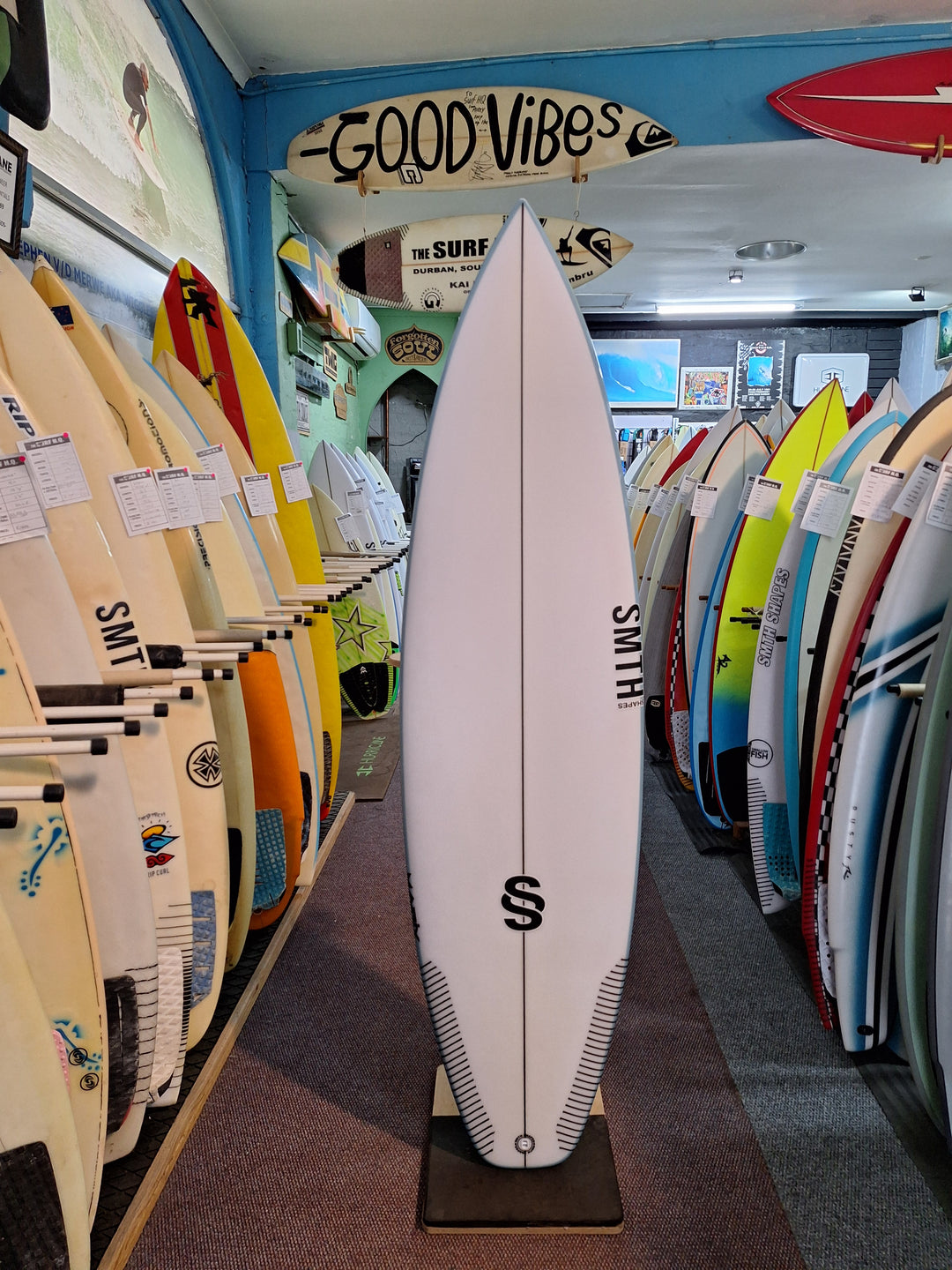 SMTH SHAPES PU MATRIX 6'1 x 19 5/16" x 2 11/16" = 33.7L