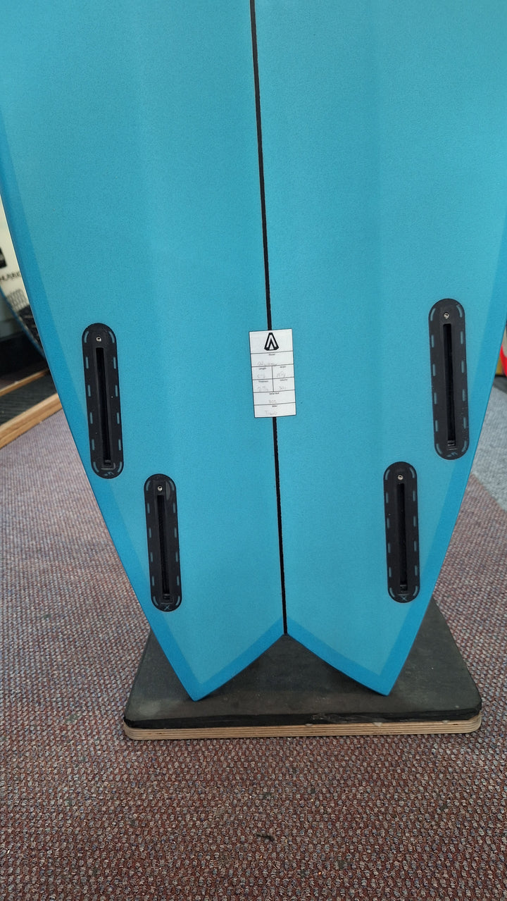 ANALOGY PU ODYSSEY 5'7 X 19 5/8 X 2 7/16" = 30.1L