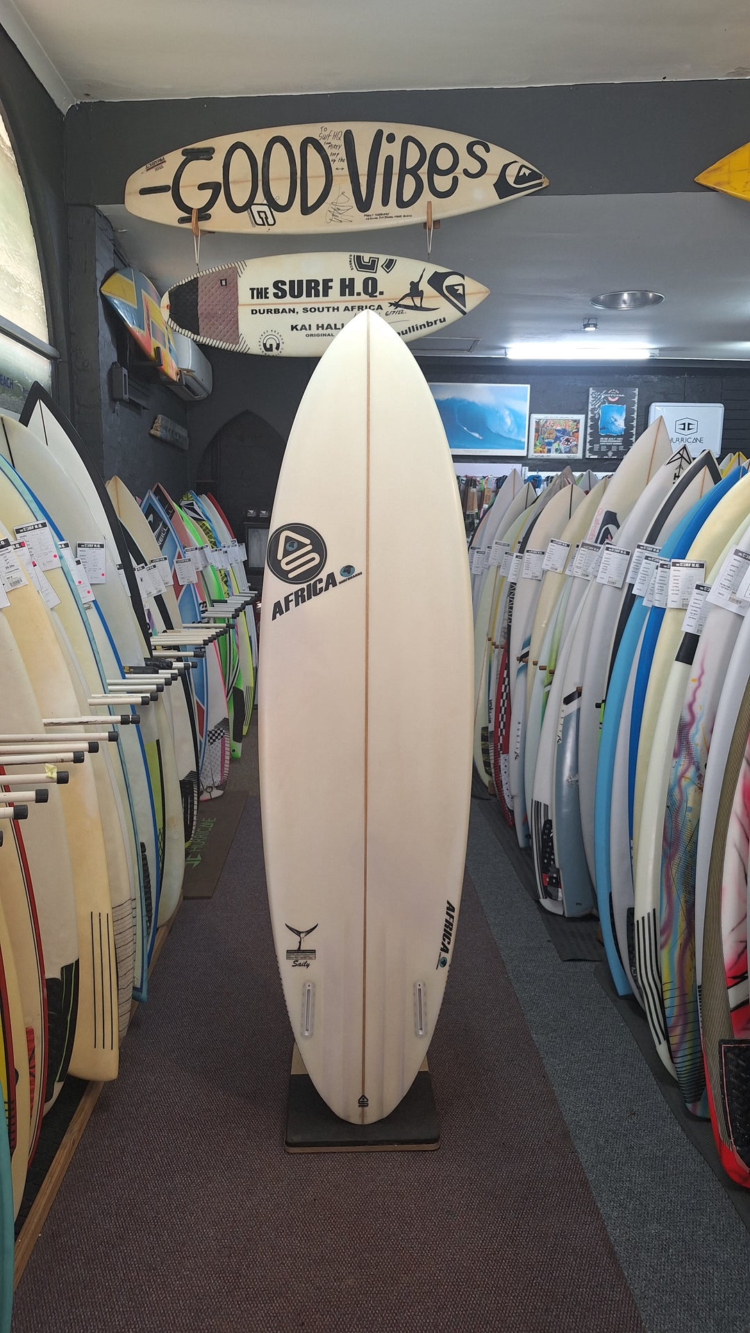 AFRICA SURFBOARDS EPOXY SAILY 6'8 X 20 3/4" X 2 19/32" = 40L