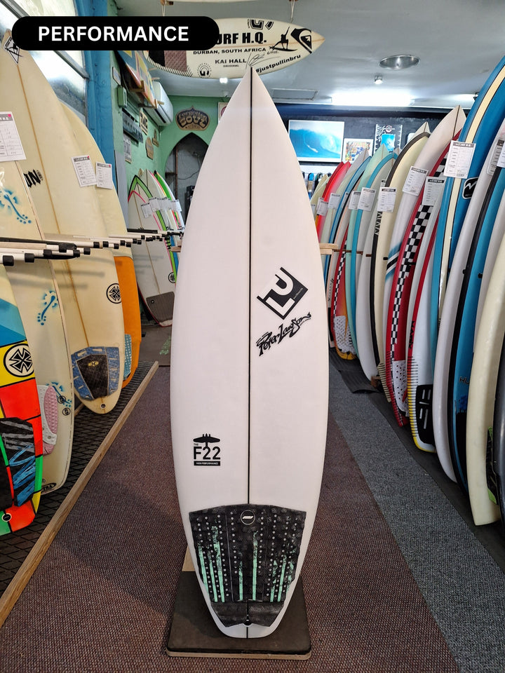 PETER LAWSON PU F22 4'8 x 17" x 2" = 17 L