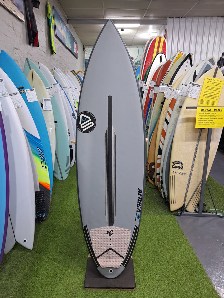 AFRICA SURF EPOXY THE TUNA 5'11 X 20" X 2 11/16" = 33.9L