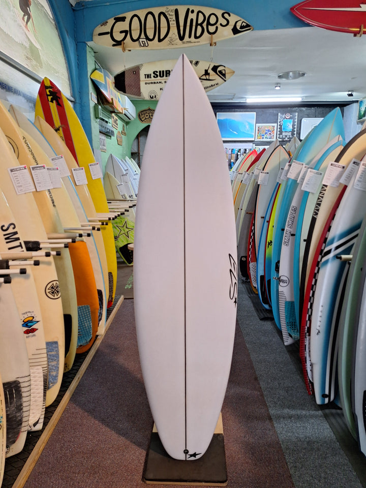 ELS PU WHITE LIGHTNING 6'0 x 19.57" x 2.61" = 31.67L