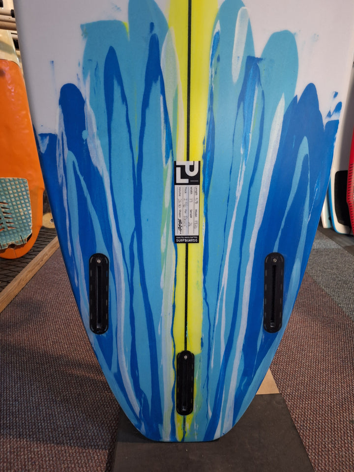 PETER LAWSON PU PF22 5'9 X 19" X 2 5/16" = 26.7L