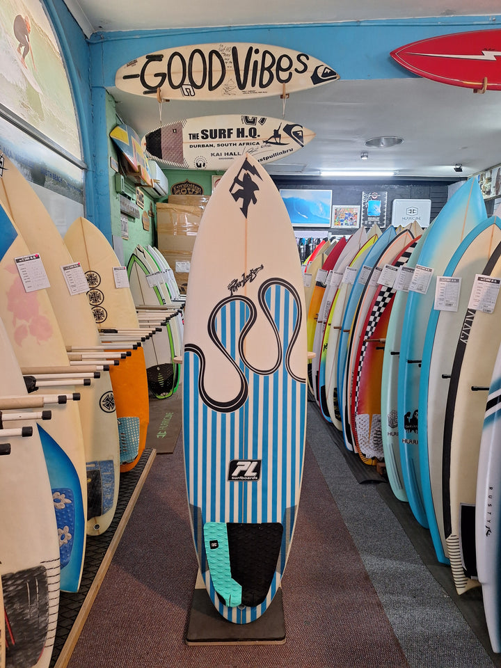 PETER LAWSON PU UFO 6'0 X 20" X 2 1/2" = 33L