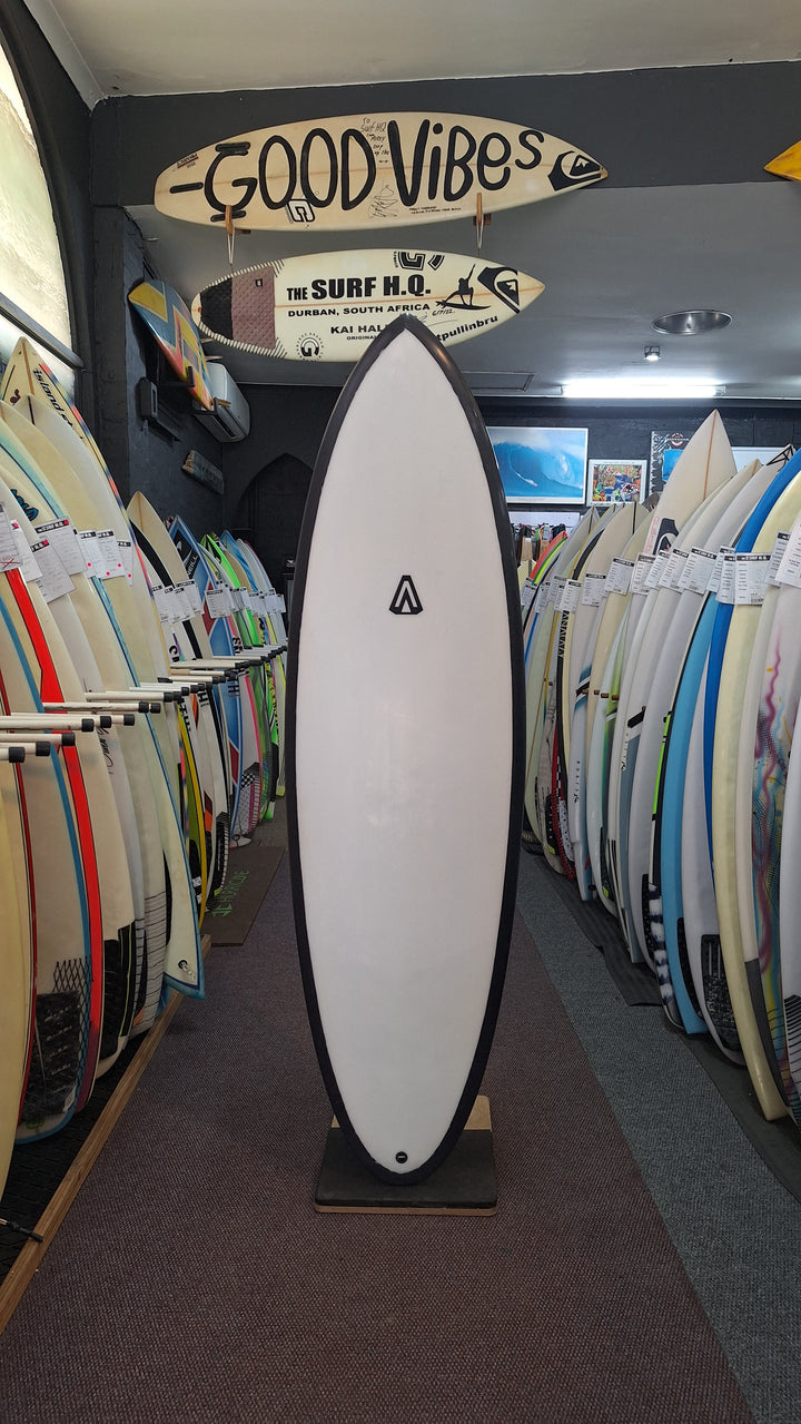 ANALOGY EPOXY CHANNEL BOTTOM 5'10 X 20 1/4" X 2 3/8" = 36.1L