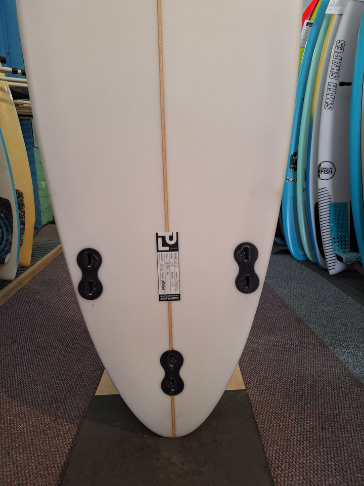 PETER LAWSON PU BOEING 6'6 X 19" X 2 1/2" = 30.90L