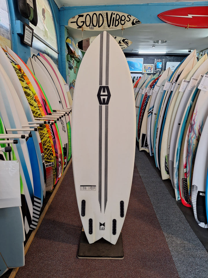 HURRICANE PU SANCHEZ 5'10 X 20 3/4' X 2 5/8" = 34L