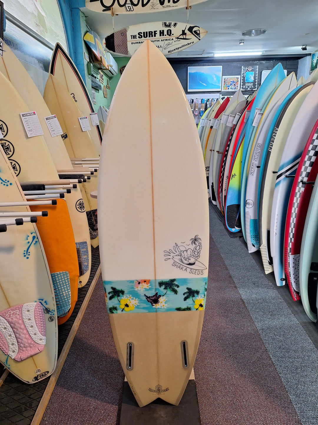 SHAKA SLEDS PU TWINNIE 5'6 X 19" X 2 9/16" = 30.1L