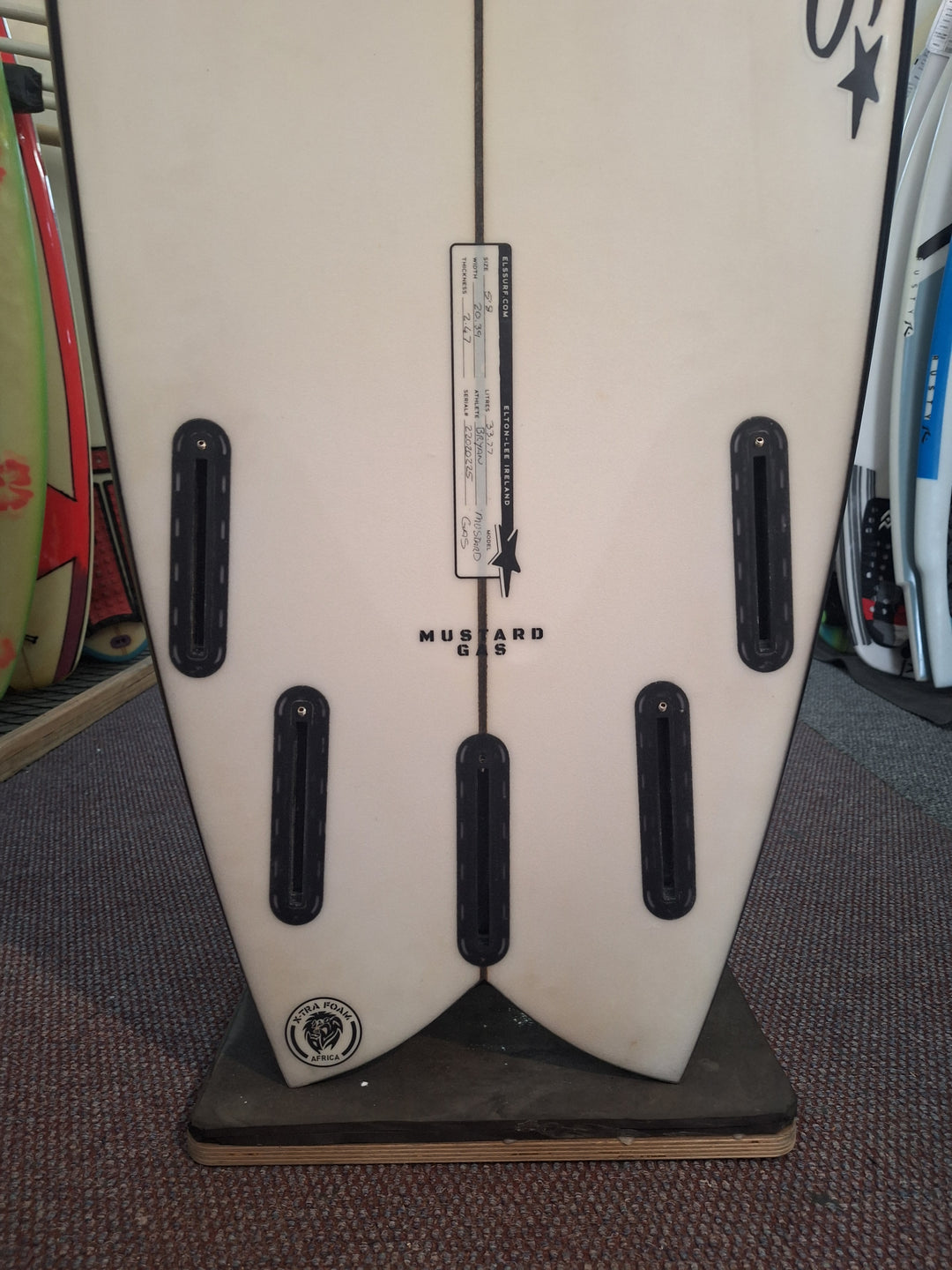 ELS PU MUSTARD GAS 5'8 X 20.39 X 2.47 = 33.77L