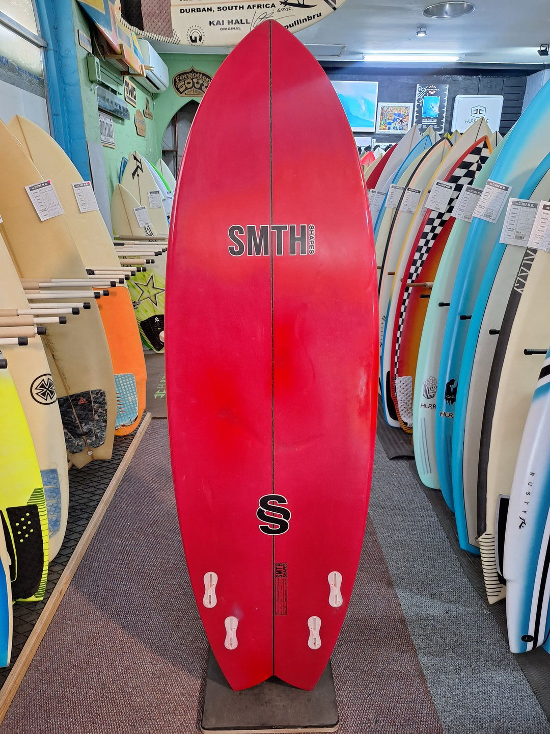 SMTH SHAPES PU COSMIC FISH 5'10 X 21" X 2 11/16" = 34L