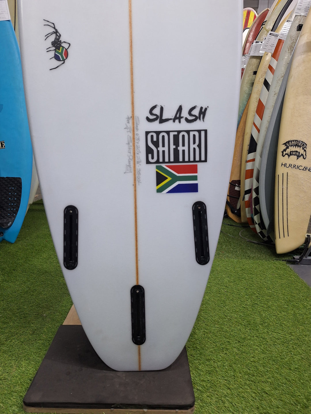 SPIDER PU SLASH 6'3 X 20" X 2 3/4" =35L