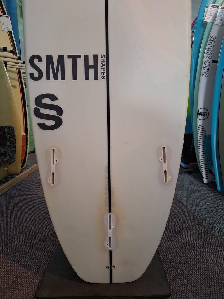 SMTH SHAPES PU PIXTA 5'7 X 18 1/8" X 2 1/4" = 25L
