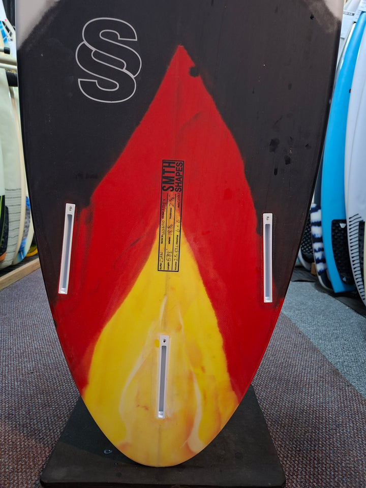 SMTH SHAPES PU APEX 5'8 1/2" x 18 5/16" x 2 5/16" = 25.83L
