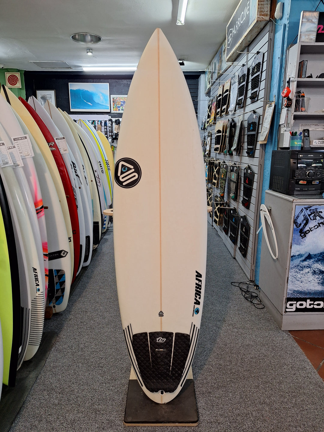 AFRICA SURF PU TUNA 6'1 X 19 1/8" X 2 9/16" = 31.8L