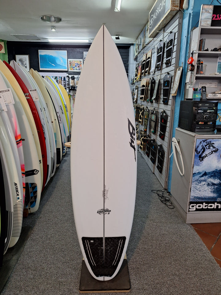 BILT PU LIGHTNING 2 5'11 X 19 1/2" X 2 5/8' = 32.1L