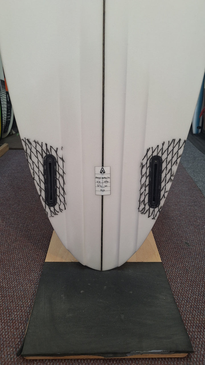 ANALOGY PU CHANNEL BOTTOM PRO 6'4 x 19 3/4" x 2 5/8" = 35L