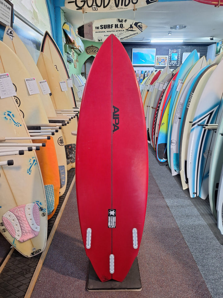AIPA PU DARK TWIN 5'8 X 19 1/4" X 2 5/8" = 29.01L